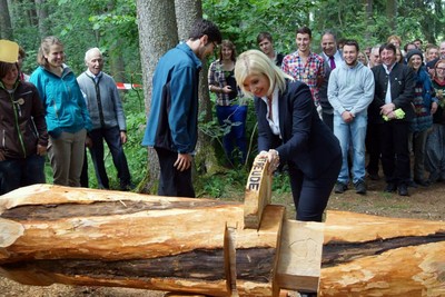 Das Freiwillige Ökologische Jahr (FÖJ) ist ein Vorzeigeprojekt der Umweltbildung in Bayern. (Auszeichnung in Schwindegg)