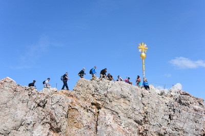 Gemeinsamer Besuch der Umweltforschungsstation Schneefernerhaus mit Bundesumweltministerin Barbara Hendricks auf der Zugspitze.