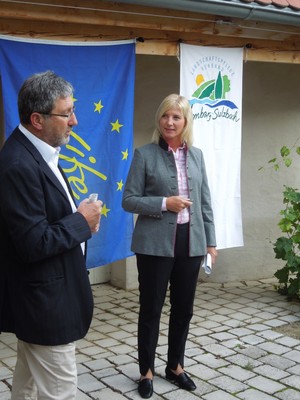 Besuch  des Fledermaushauses Hohenburg.