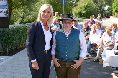 Wir wollen den Hochwasserschutz in ganz Bayern weiter voranbringen. Hier in Baar-Ebenhausen ist es gelungen, die Interessen der Stadt- und Verkehrsentwicklung, des Naturschutzes und wasserwirtschaftliche Ziele in Einklang zu bringen. Hochwasserschutz ist eine gesamtgesellschaftliche Aufgabe. Rund 500 Anwesen in Baar-Ebenhausen können wir mit diesem umfassenden Projekt besser vor Überflutungen schützen.