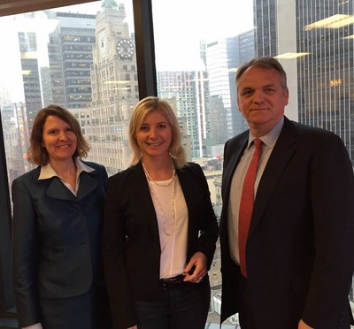 Treffen mit Vertretern der bayerischen Repräsentanz und der der German American Chamber of Commerce in der bayerischen Repräsentanz in New York City. Besprochen wurden die Themen Klimawandel -Prävention und Anpassung (Augenmerk auf der Rolle der Wirtschaft), Austausch von Umwelttechnologien zwischen USA und Bayern und die IFAT 2016 in München.