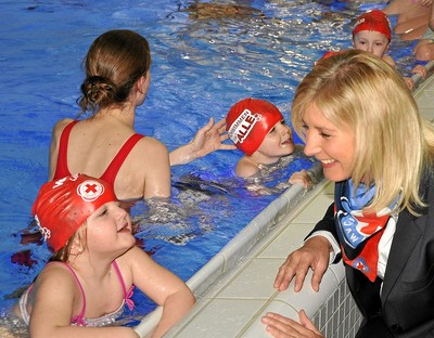 Tolle Aktion von Nordsee gemeinsam mit der Bayerischen Wasserwacht! Kindern aus sozial- und finanzschwachen Haushalten wird unter dem Motto "Schwimmen für ALLE" ein Schwimmkurs ermöglicht! Schon elf Kurse in zehn Orten mit über 300 Kindern laufen bereits.