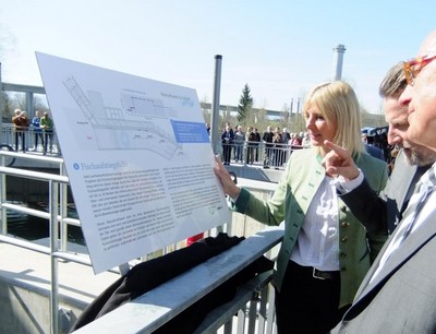 Öko-Wasserkraftanlage Sulzberg-Au: Erstmalig in Deutschland wurde der Einsatz einer besonders fischverträglichen Turbinentechnik realisiert. Die Wasserkraft der Zukunft muss naturverträglich sein.