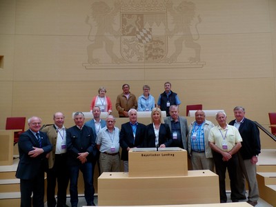 Anregende Diskussionen im Bayerischen Landtag mit den Erdinger Landfrauen und der Erdinger Senioren-Union zu den aktuellen landwirtschaftlichen und umweltpolitischen Themen.