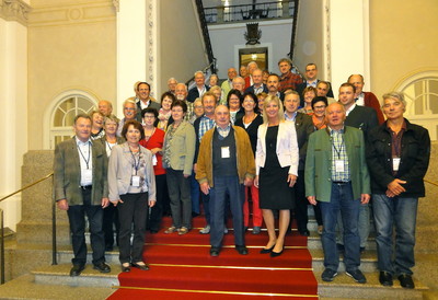 Rund 50 Besucherinnen und Besucher der CSU-Ortsverbände aus Erding, Wörth, Fraunberg, Lengdorf und dem Holzland verbrachten gemeinsam mit MdL Ulrike Scharf einen informativen Vormittag im Bayerischen Landtag.