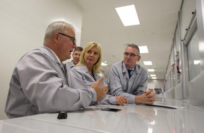 Interessanter Besuch bei der AUDI AG mit Besichtigung der neuen
Lackiererei, eine der umweltfreundlichsten weltweit. Anschließend gab es noch einen Einblick in die chemisch-physikalische Anlage des neuen Betriebswasserversorgungszentrums im Werk.