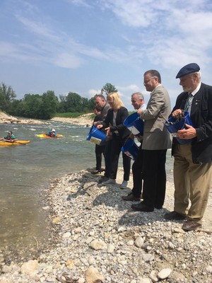 Einweihung des umgebauten Grundwehrs III an der Ammer.