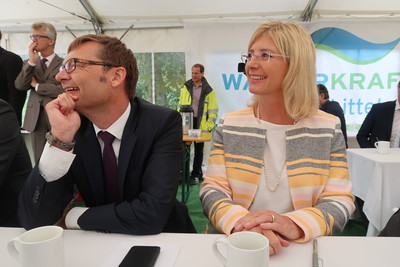 Im Wasserland #Bayern hat die #Wasserkraft eine lange Tradition - In Baierbrunn/Isar wurde ein neues Öko-Wasser-Kraftwerk mit einer besonders fischverträglichen Technik errichtet!