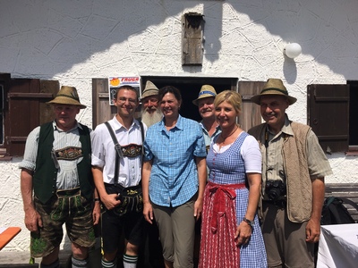 Immer ein wunderschöner Termin mit meiner Kollegin Ilse Aigner - die traditionelle jährliche Hauptalmbegehung! Die vom Almwirtschaftlichen Verein Oberbayern organisierte Wanderung führte heuer über acht Almen im westlichen Hochriesgebiet.